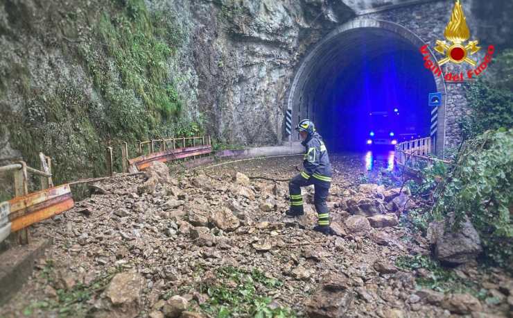 frana lecco bellano vigili del fuoco