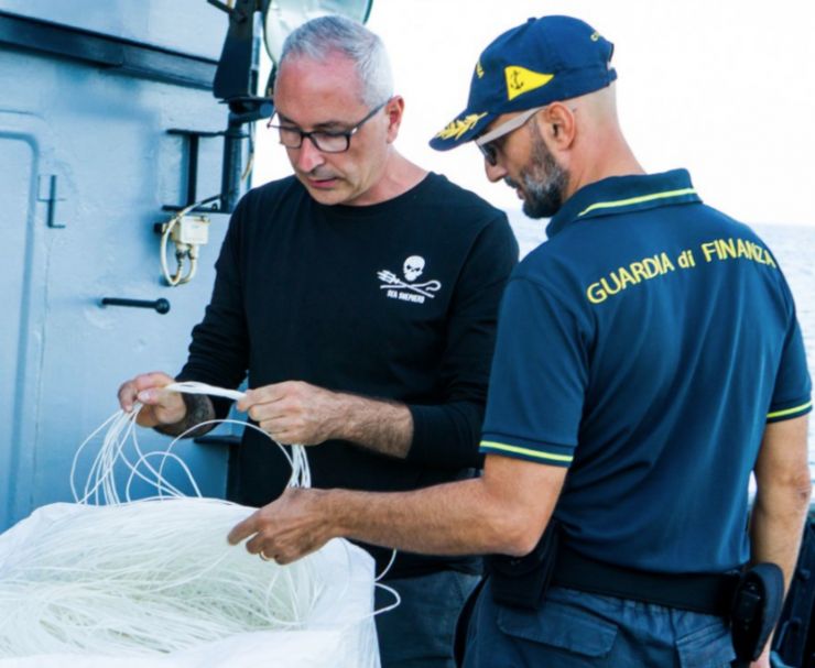 sea shepherd italia spadara pesca