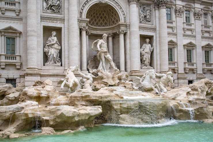 roma fontana di trevi