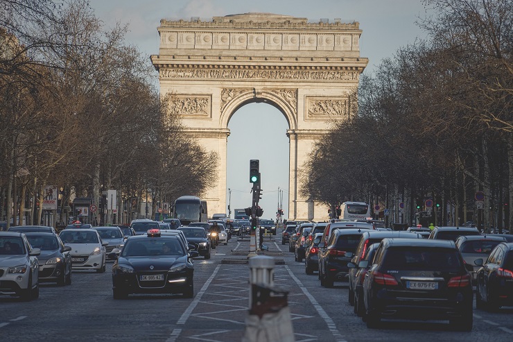 parigi auto traffico