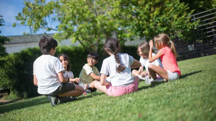 Bambini scuola all'aperto