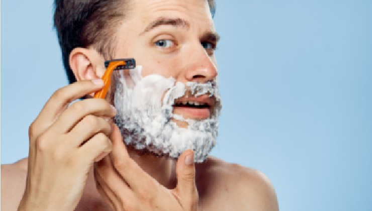 Crema corpo come schiuma da barba