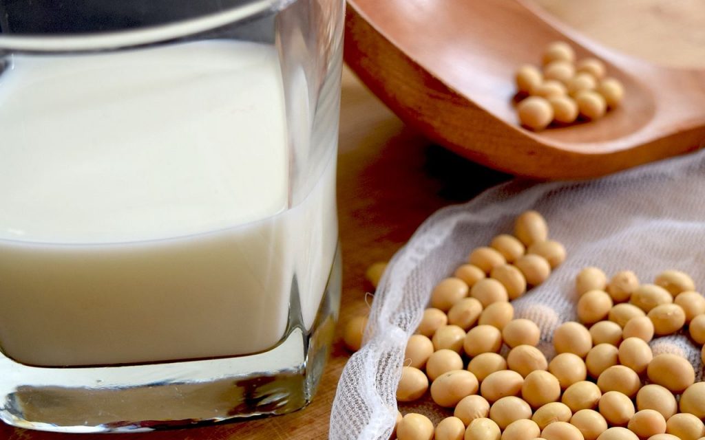 Latte di Soia - Fagioli di Soia gialli - i diversi alimenti a base di soia che non tutti conoscono
