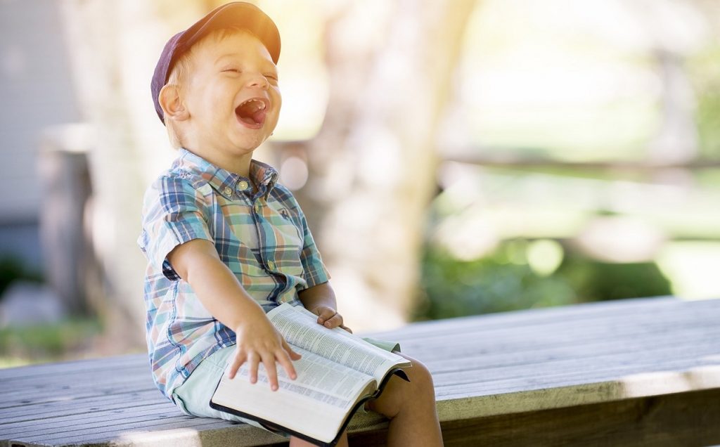 ridere bambino benessere