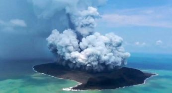 L’impressionante esplosione del vulcano: “forte come 500 Hiroshima” | VIDEO