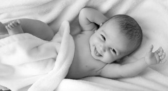 Attenzione a non baciare qui il tuo bambino | Potrebbe diventare sordo