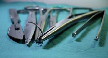 La storia del medico costretto ad operare se stesso