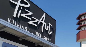 Una pizzeria commuove il mondo: così ha cambiato la vita dei suoi dipendenti speciali