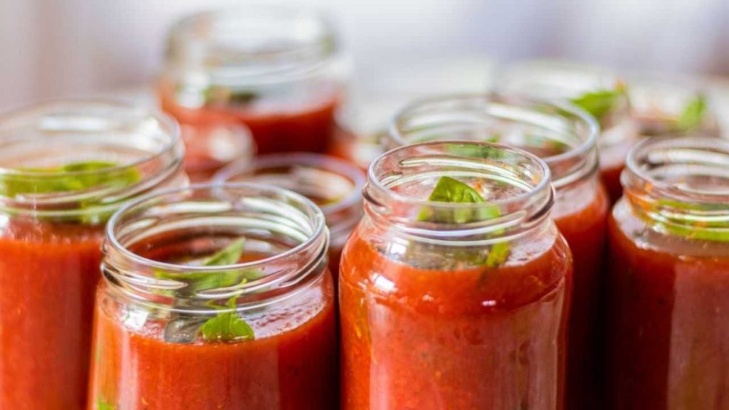 Passata di pomodoro che costa poco