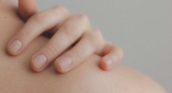 Non solo nei: tutti i sintomi del cancro alla pelle da non sottovalutare