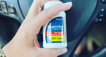 Ibuprofene, lo prendi per il mal di testa ma non sai a che rischi ti esponi