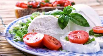 Se mangi le mozzarelle corri un serio pericolo: d’estate possono essere delle acerrime nemiche